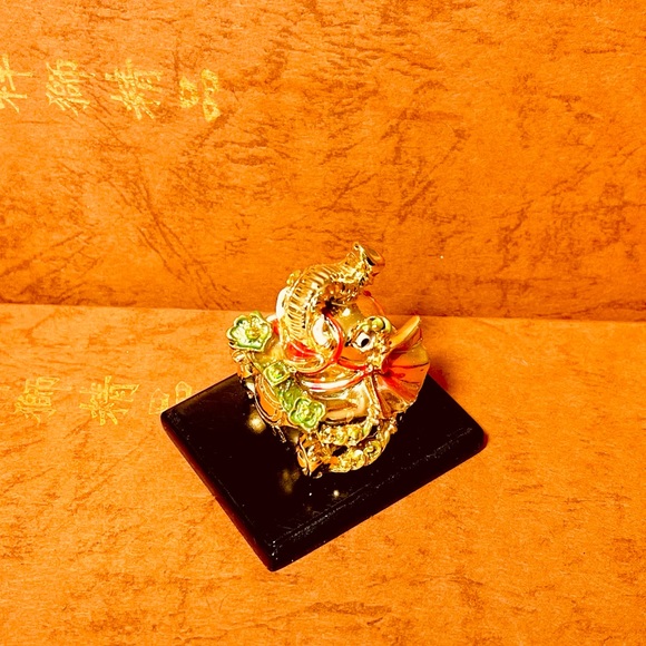 Feng Shui Golden Elephant For The Lunar New Year.  Luck, Protection, Wea… - Picture 7 of 16